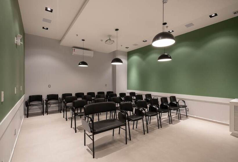 ホテル Slaviero Chapeco