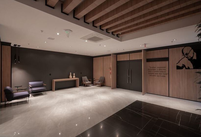 ホテル Slaviero Chapeco