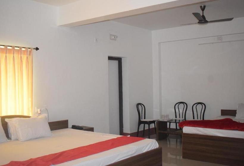 בית מלון כפרי The Palace Inn