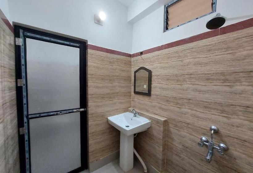 בית מלון כפרי The Palace Inn