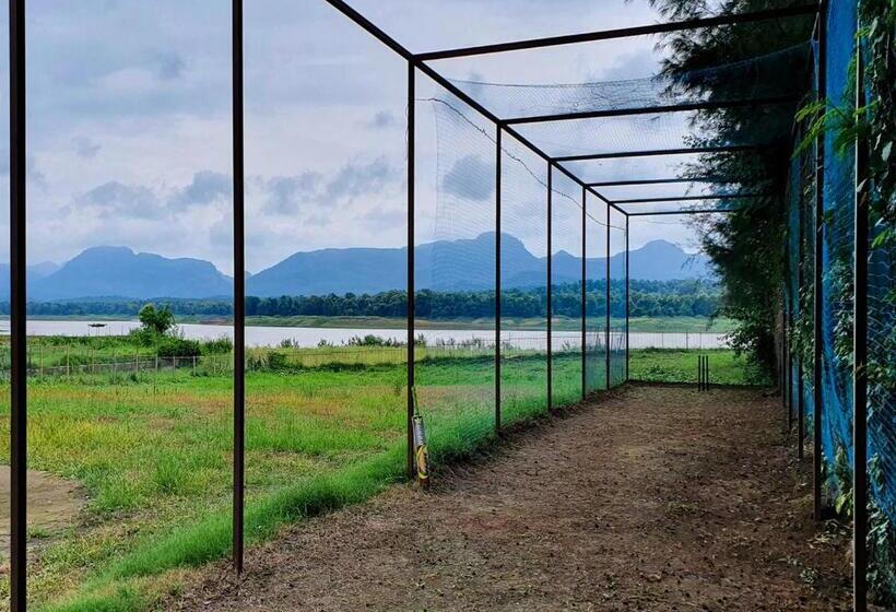 בית מלון כפרי The Satpura Panchtatva Villa