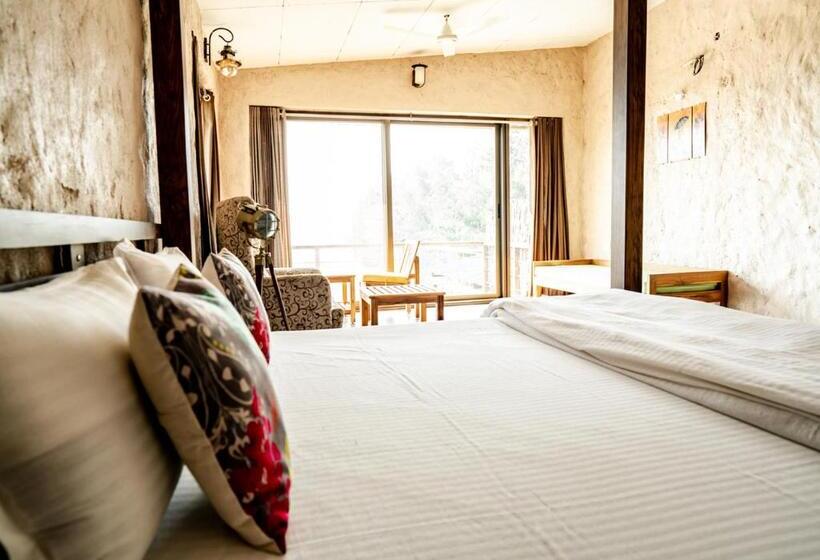 בית מלון כפרי The Satpura Panchtatva Villa