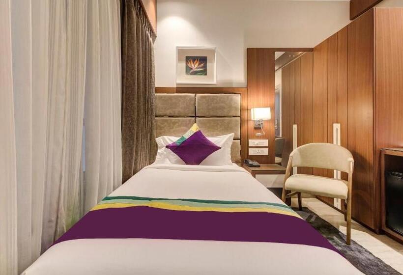 هتل Treebo Premium Tahoora International