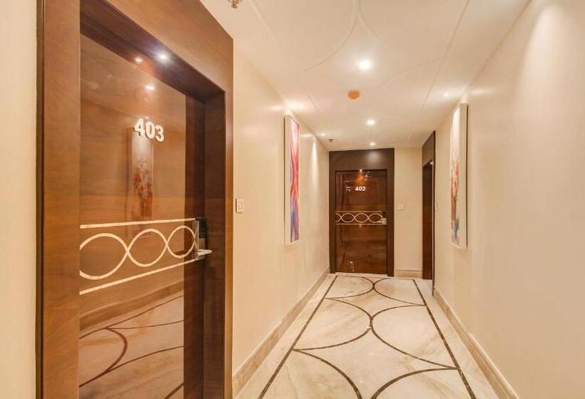 هتل Treebo Premium Tahoora International