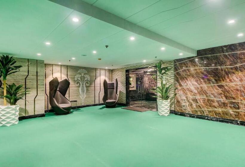 هتل Treebo Premium Tahoora International