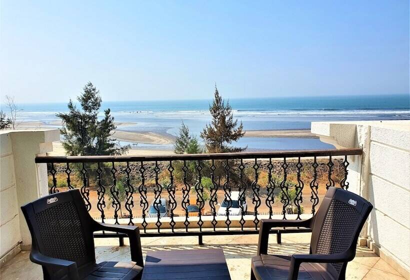 בית מלון כפרי Vits Excellensea Karde Beach