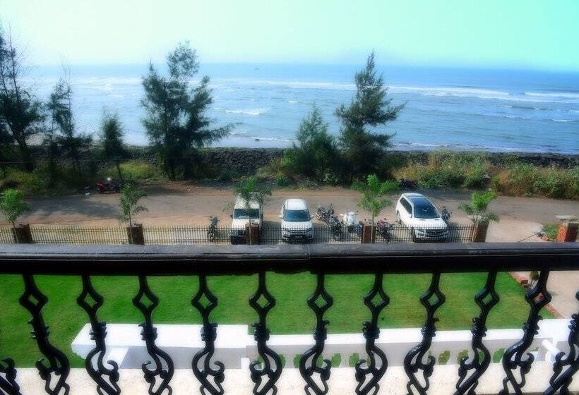 בית מלון כפרי Vits Excellensea Karde Beach