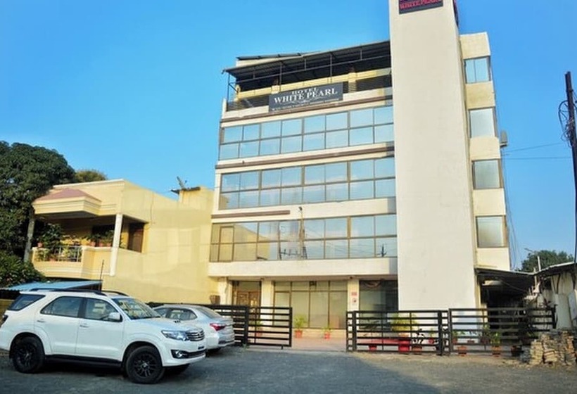 فندق White Pearl, Jabalpur