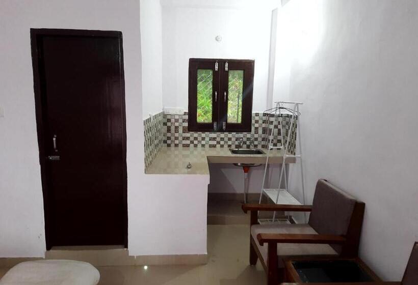 Janardan Studio Hotel Kausani