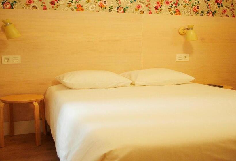 پانسیون Boreal Calima