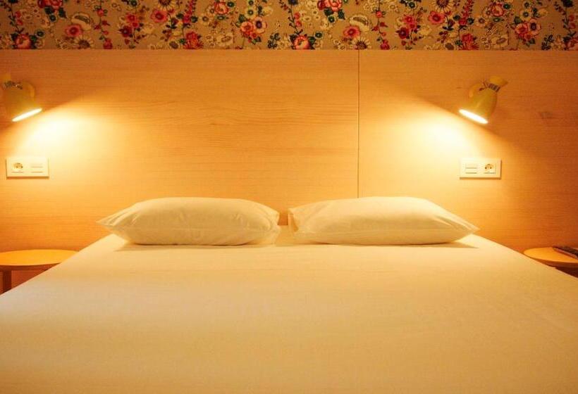 پانسیون Boreal Calima