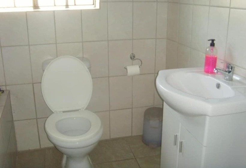 Пансион C Land Guest House Meyerton