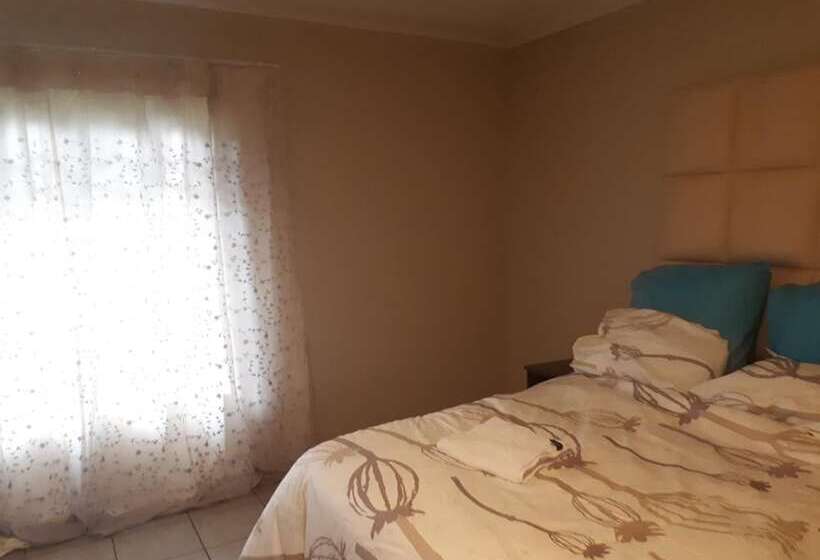 Пансион C Land Guest House Meyerton