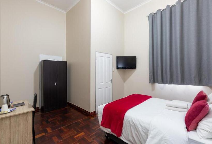 פנסיון Cape Palm Royal Guest House