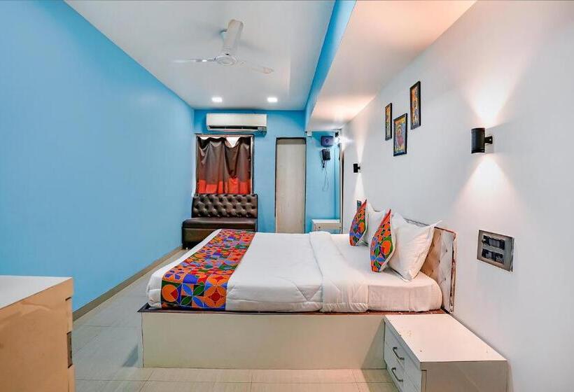 פנסיון Fabexpress White House   Nr Midc Khargar