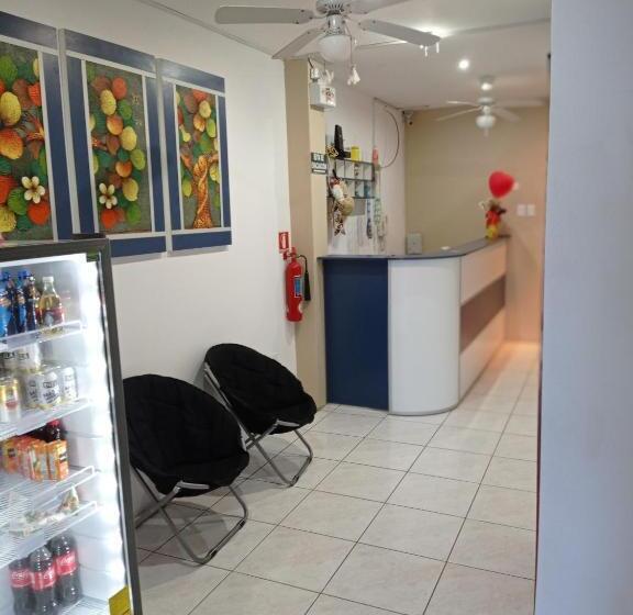 پانسیون Hostal Venecia Tu Casa En Manta