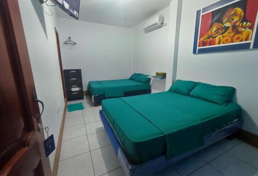 بنسيون Hostal Venecia Tu Casa En Manta