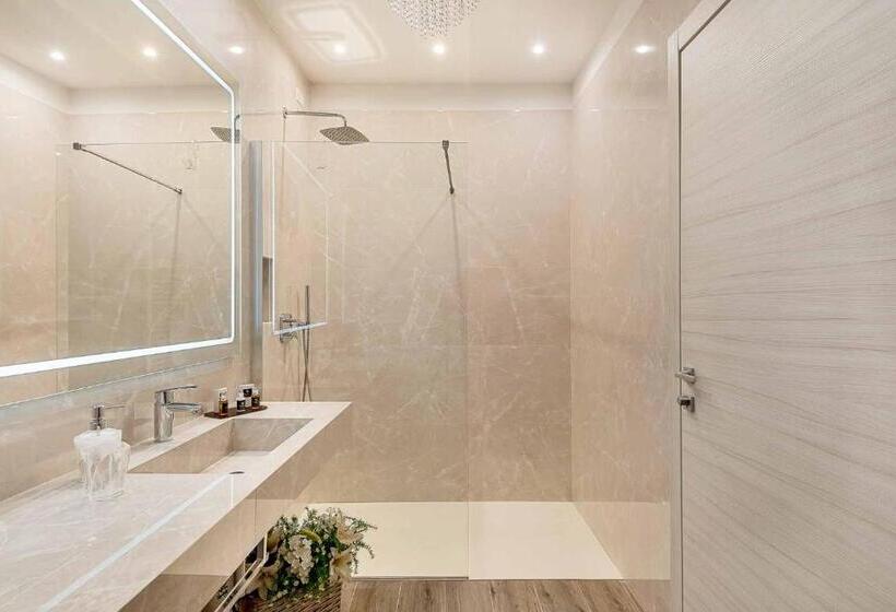 پانسیون Luxury Dreams