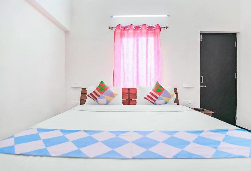 膳宿费 Oyo 77660 Tharavad Dream Home