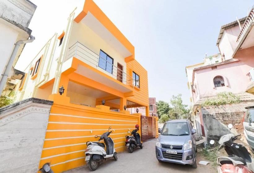 פנסיון Oyo 77663 Shining Crystal Near Airport