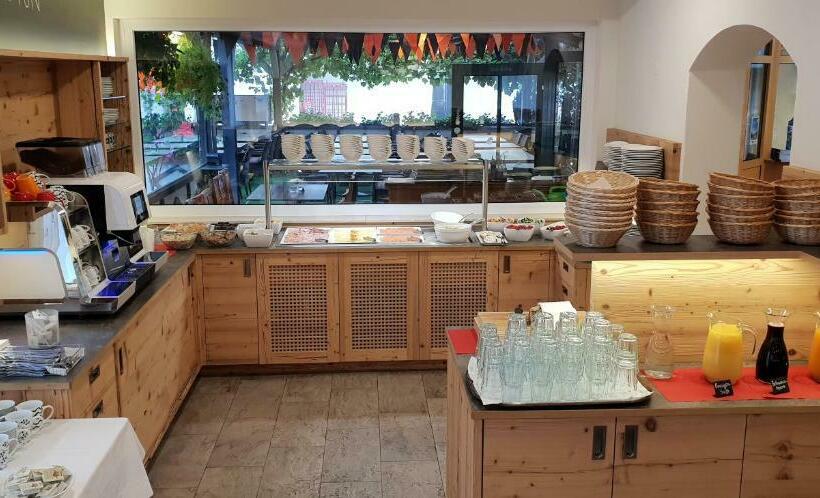 הוסטל Gasthaus   Pension Kärntnerhof