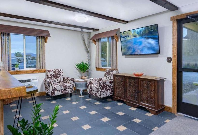 הוסטל Travelodge By Wyndham Lovell/bighorns