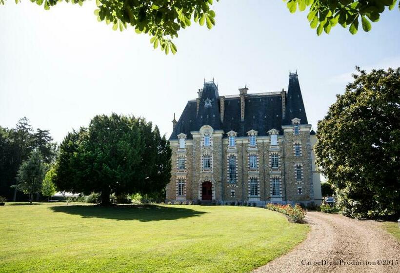 민박 Château De Montbraye