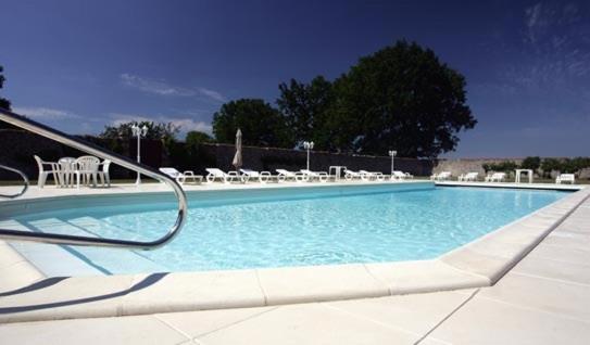 민박 Château De Montbraye