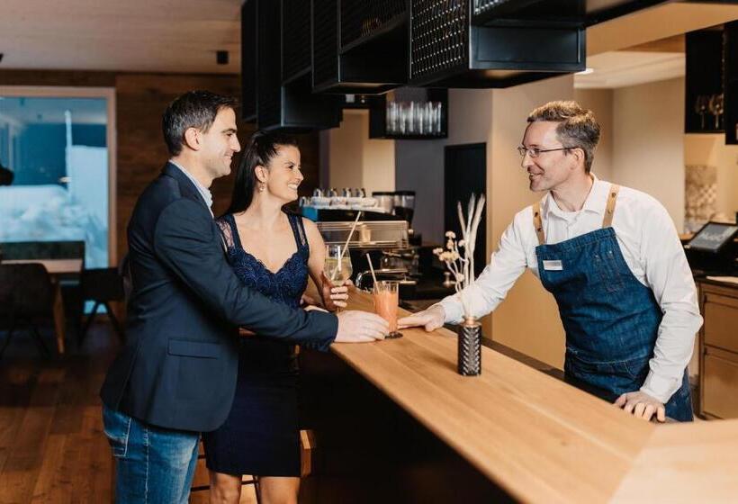 Hofgut Apartment & Lifestyle Resort Wagrain