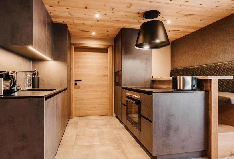 Hofgut Apartment & Lifestyle Resort Wagrain