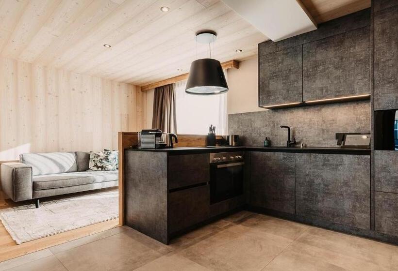 Hofgut Apartment & Lifestyle Resort Wagrain