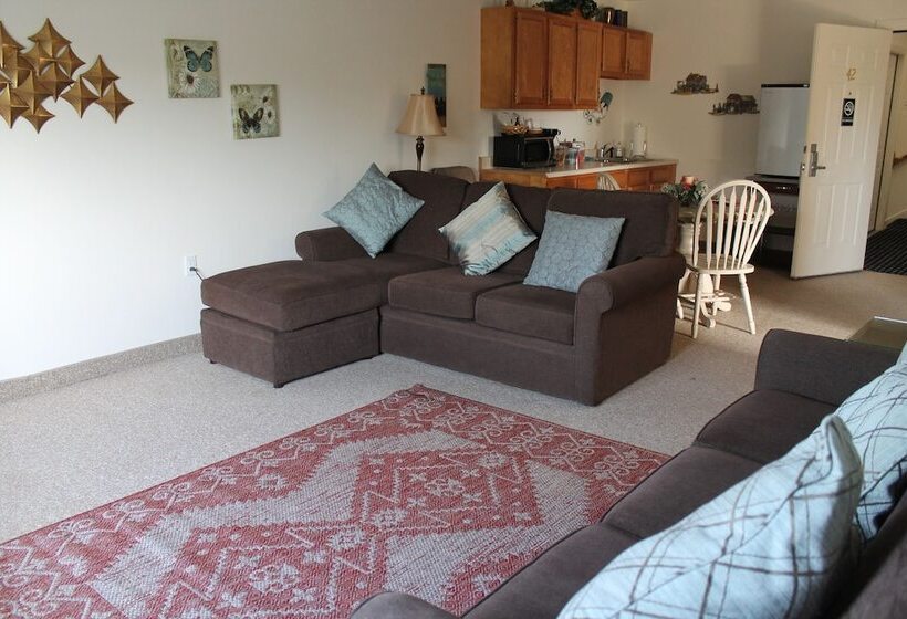 فندق American Host Inn