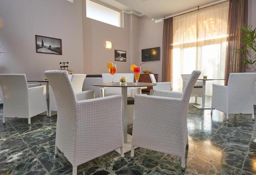 فندق Benacus Torri Del Benaco