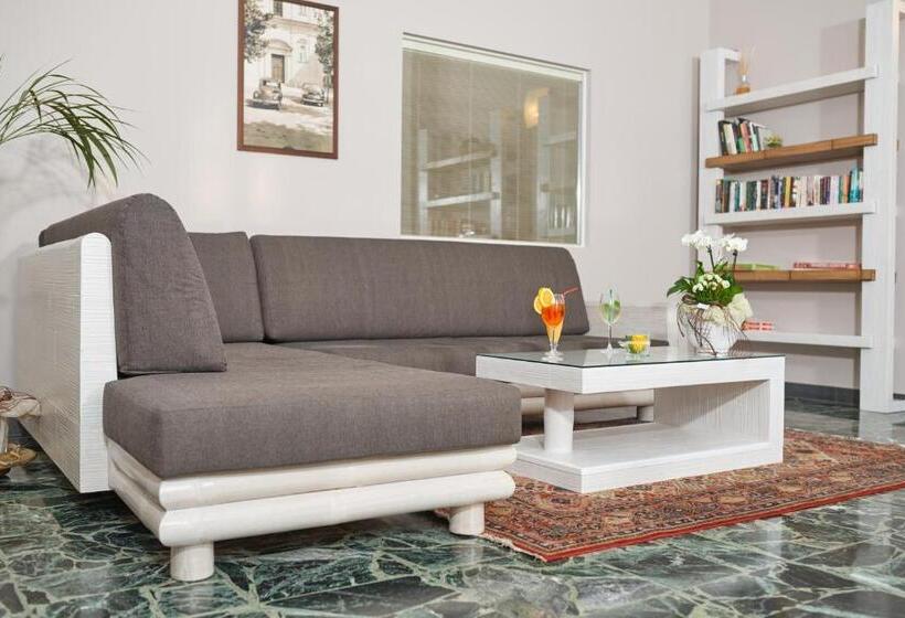 فندق Benacus Torri Del Benaco