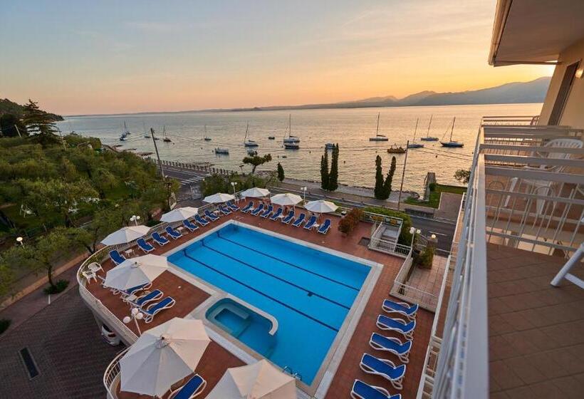 فندق Benacus Torri Del Benaco