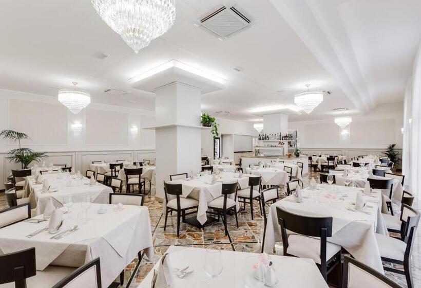 فندق Benacus Torri Del Benaco