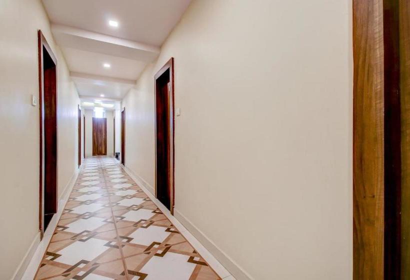 Capital O76275 Hotel Kasturi Residency