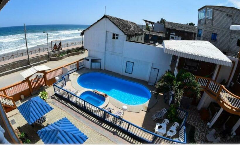 فندق Charo´s Hostal