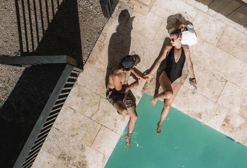 Отель El Refugio Ski & Summer Lodge