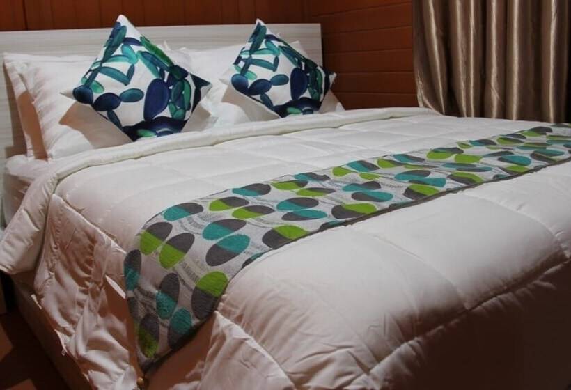 ホテル Granada Inn Palu