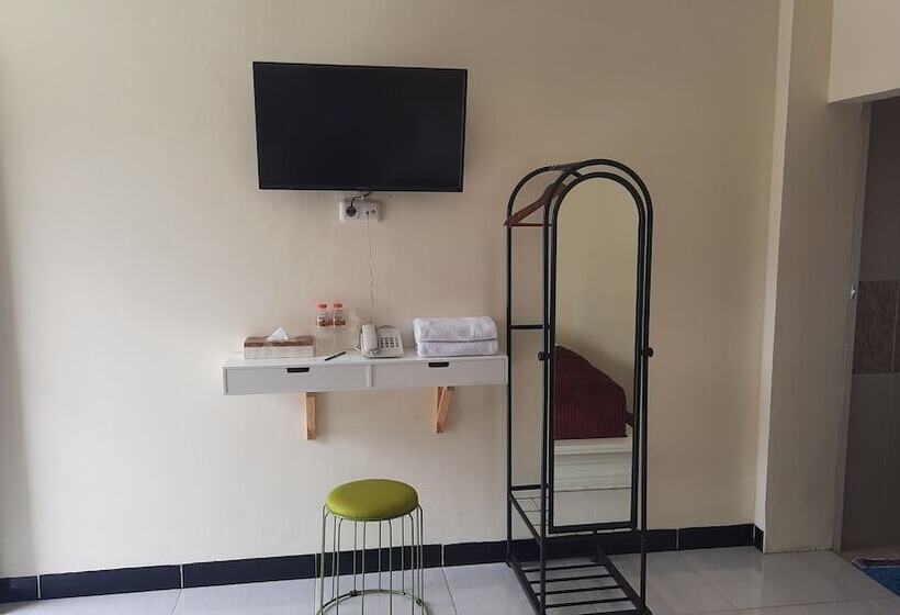 ホテル Granada Inn Palu