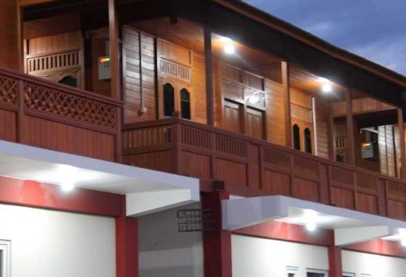 هتل Granada Inn Palu