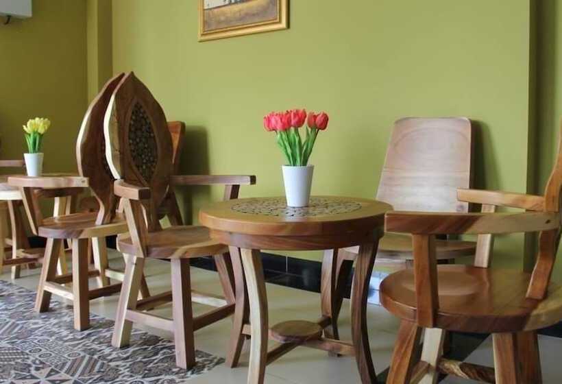 ホテル Granada Inn Palu