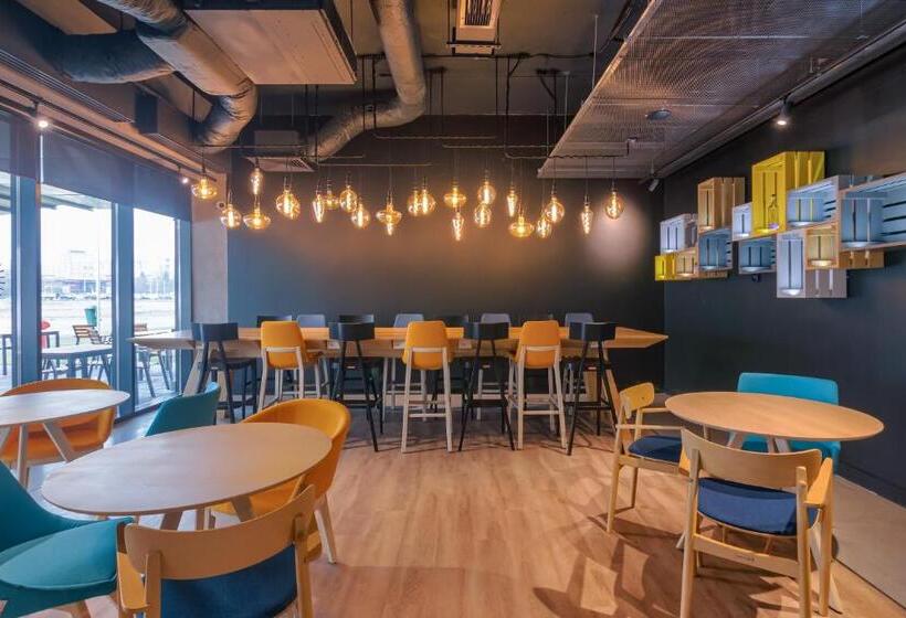 בית מלון כפרי Ibis Timisoara City Center