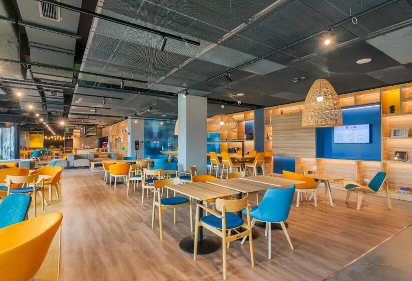 בית מלון כפרי Ibis Timisoara City Center