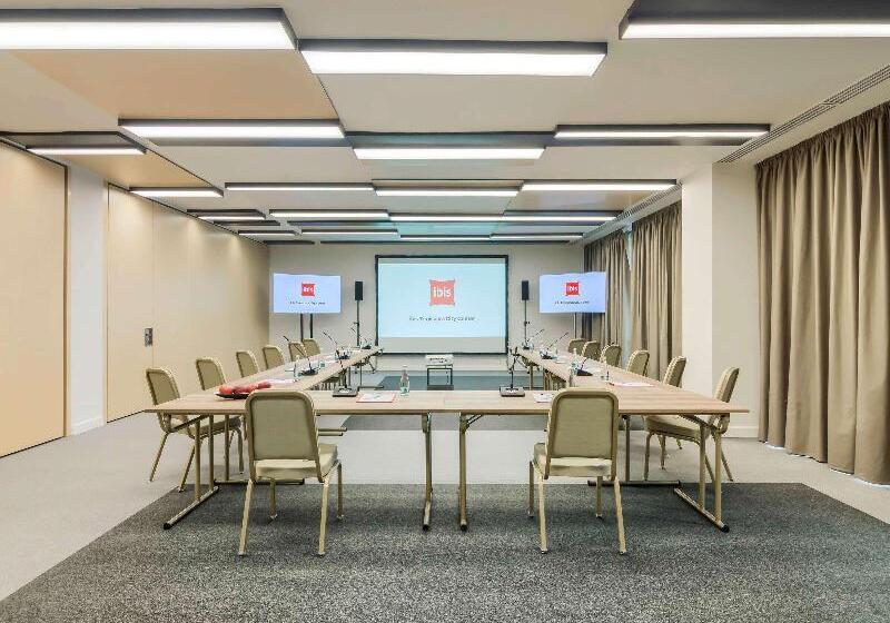 בית מלון כפרי Ibis Timisoara City Center