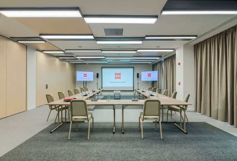 בית מלון כפרי Ibis Timisoara City Center