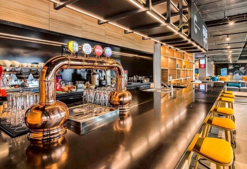 בית מלון כפרי Ibis Timisoara City Center