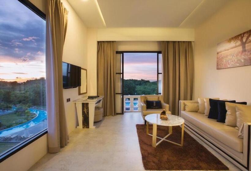 בית מלון כפרי Jupiter Trevi Resort And Spa