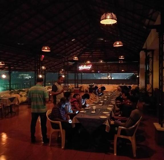 酒店 Kavitha Residency